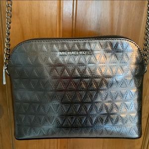 PRICE IS FIRM!!!!!!- Michael Kors Crossbody